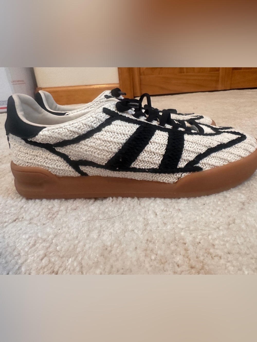 Steve Madden Cream and Black Knit Lace-Up Sneaker- NWT- 5.5